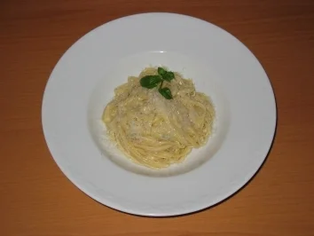 Rezept: Bavette mit Gorgonzolasauce Bavette mit Gorgonzolasauce - Rezept