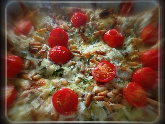 Parmesancrepes mit Mozzarella-Tomatenfüllung und Rucola - Rezept - Bild Nr. 568