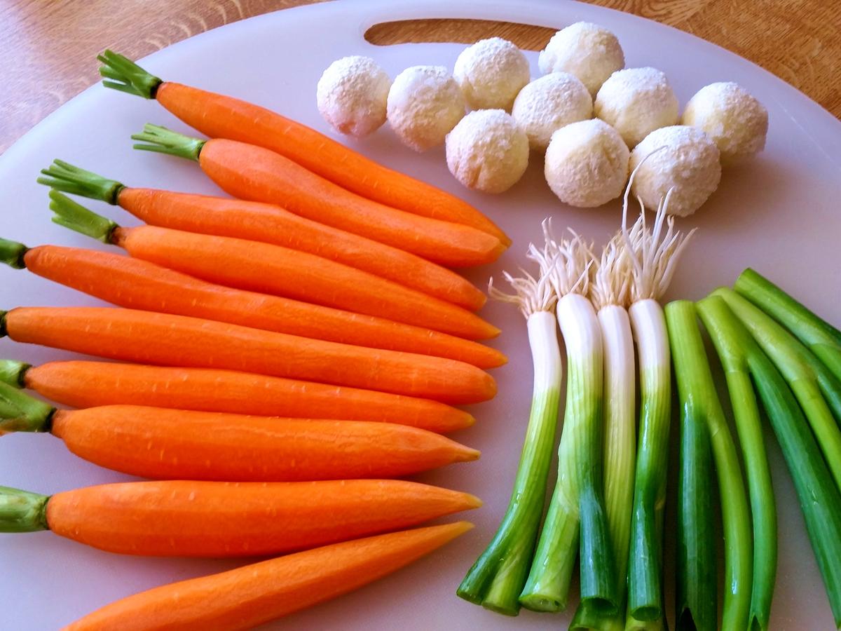 Zarte Karotten mit jungen Lauchzwiebeln - Rezept - Bild Nr. 566
