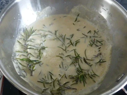 Schweinefilet im Semmelknödelmantel mit Pfifferlingen - Rezept - Bild Nr. 583