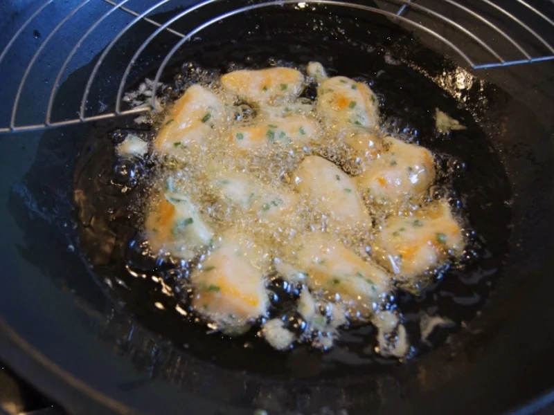 Frittierte Kürbisspalten im Schnittlauch-Bierteig mit Meerrettich-Dipp ! - Rezept - Bild Nr. 588