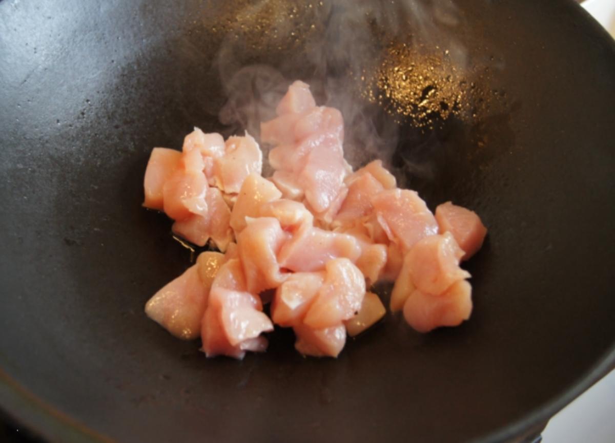 Hähnchenbrustfilet-Kürbis-Curry im Wok mit Reis - Rezept - Bild Nr. 584