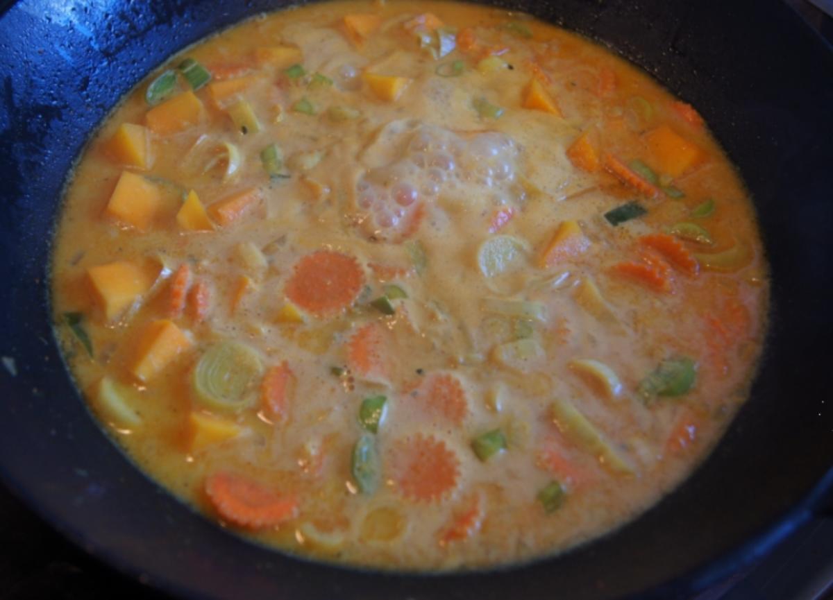 Hähnchenbrustfilet-Kürbis-Curry im Wok mit Reis - Rezept - Bild Nr. 594