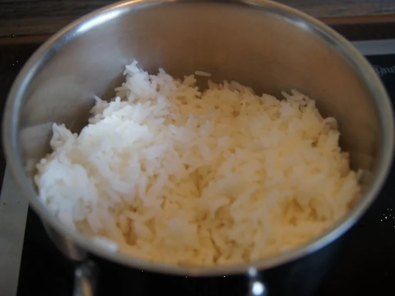 Hähnchenbrustfilet-Kürbis-Curry im Wok mit Reis - Rezept - Bild Nr. 597