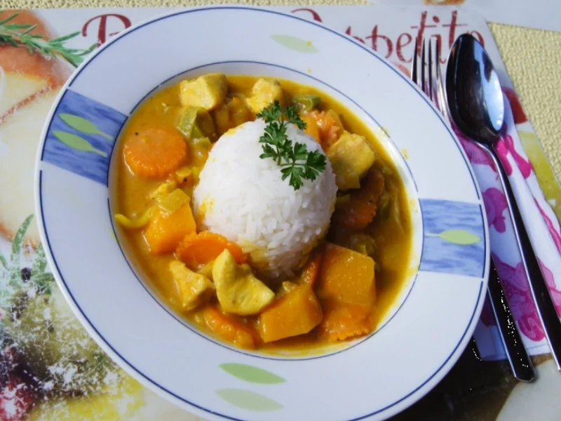 Hähnchenbrustfilet-Kürbis-Curry im Wok mit Reis - Rezept - Bild Nr. 598