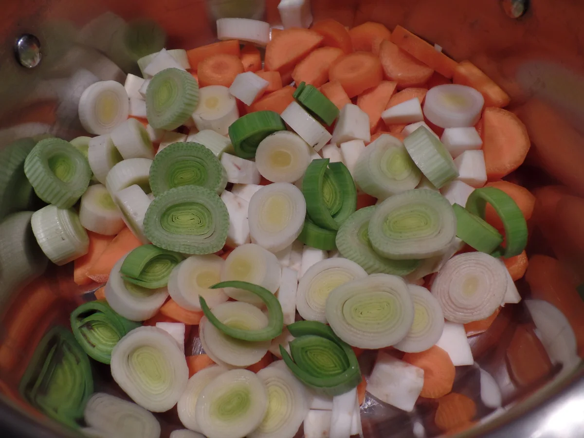 Rezept: Scharfe Linsensuppe Bild Nr. 595 Scharfe Linsensuppe - Rezept - Bild Nr. 595