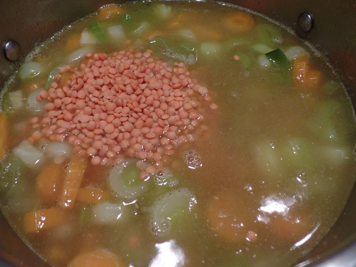 Rezept: Scharfe Linsensuppe Bild Nr. 596 Scharfe Linsensuppe - Rezept - Bild Nr. 596