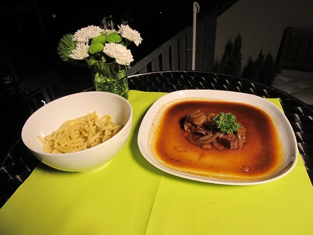 Zwiebelrostbraten mit hausgemachten Spätzle - Rezept