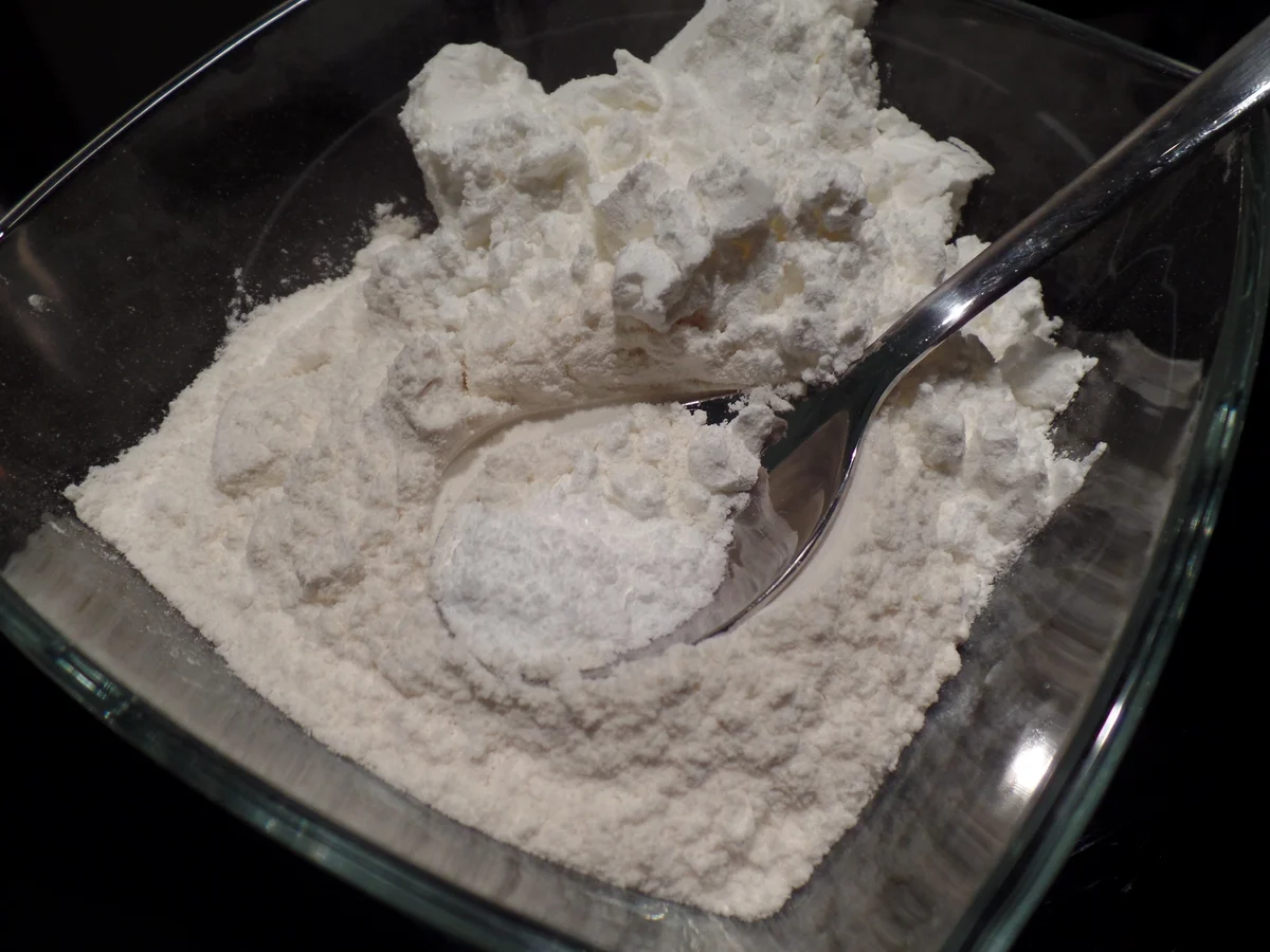 Rezept: Zitroniger Marzipan-Gugelhupf Bild Nr. 603 Zitroniger Marzipan-Gugelhupf - Rezept - Bild Nr. 603