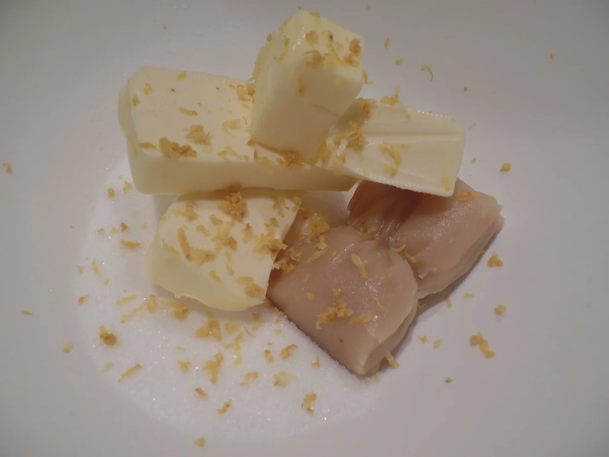 Rezept: Zitroniger Marzipan-Gugelhupf Bild Nr. 604 Zitroniger Marzipan-Gugelhupf - Rezept - Bild Nr. 604