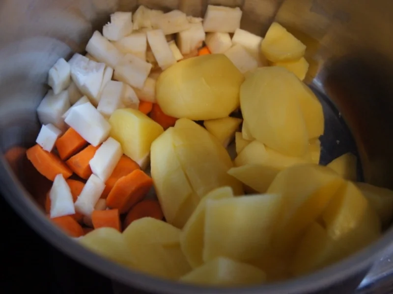 Mettbällchen mit pikanten Püree - Rezept - Bild Nr. 609