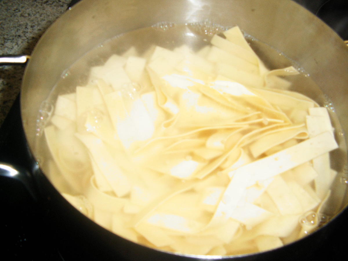 Bandnudeln mit Kürbissoße - Rezept mit Bild - kochbar.de