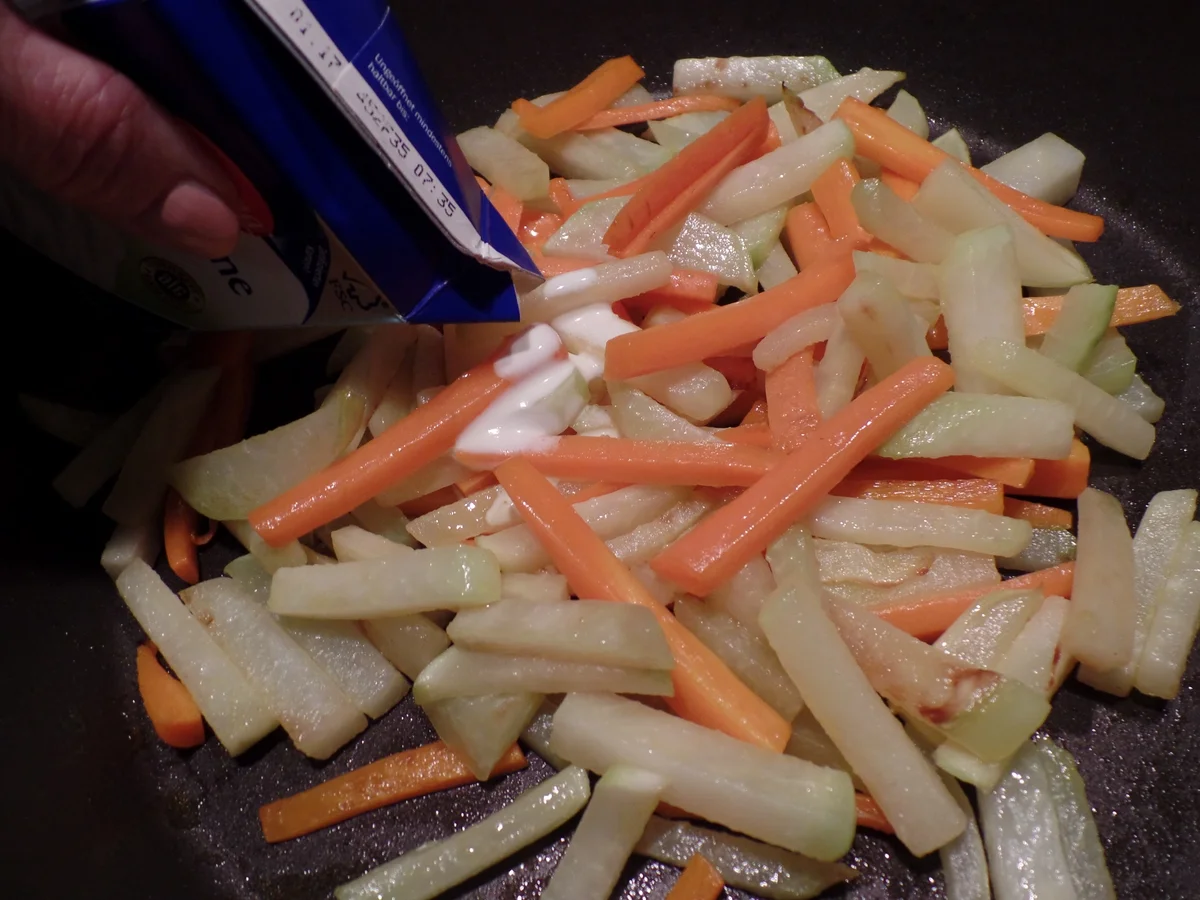 Zander aus dem Ofen mit Rahmgemüse - Rezept - Bild Nr. 621