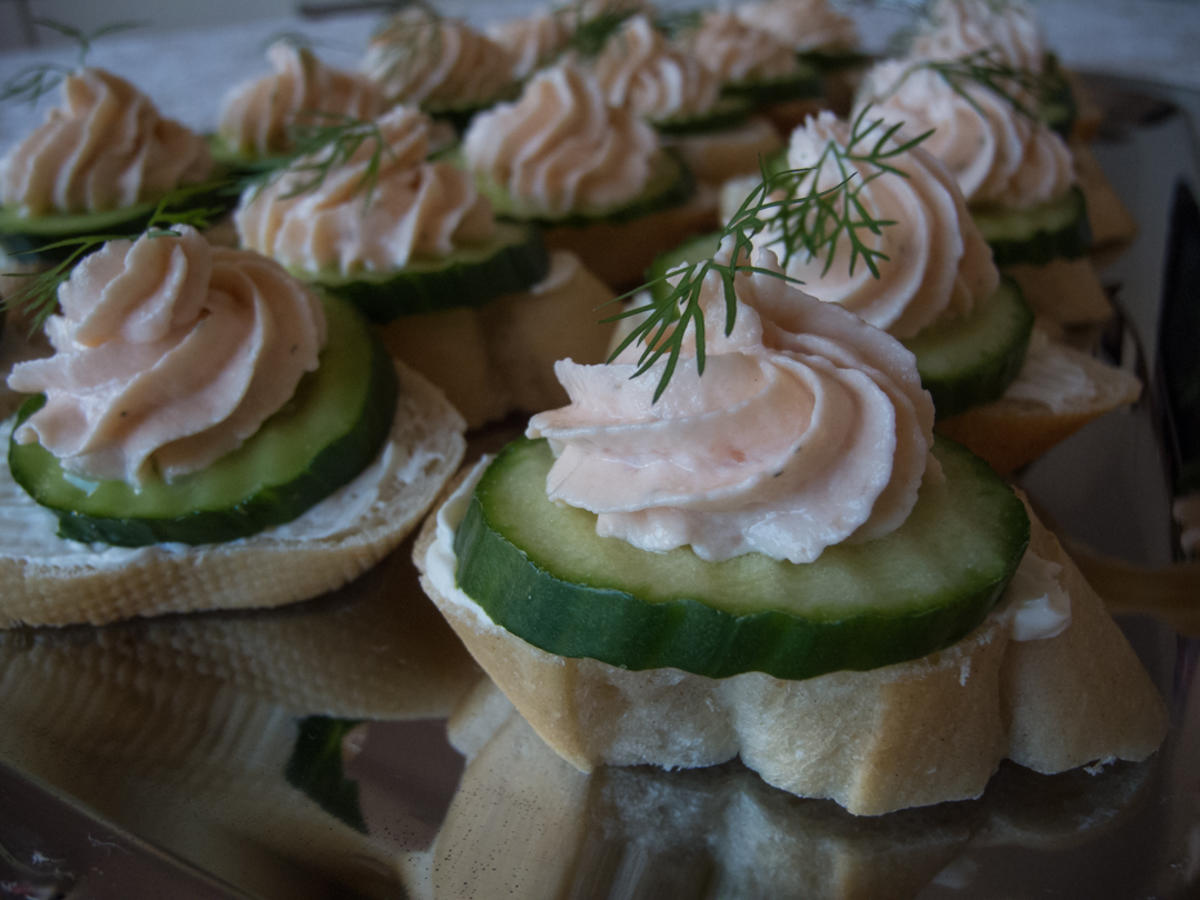 Foxys Snackbar: Häppchen mit Lachsmus - Rezept - kochbar.de