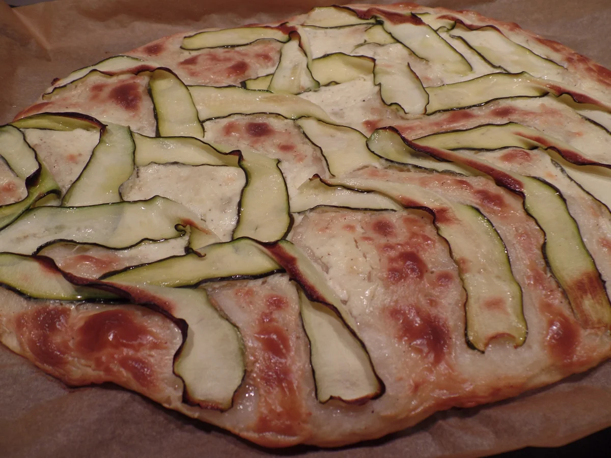 Zucchini-Flammkuchen - Rezept - Bild Nr. 650