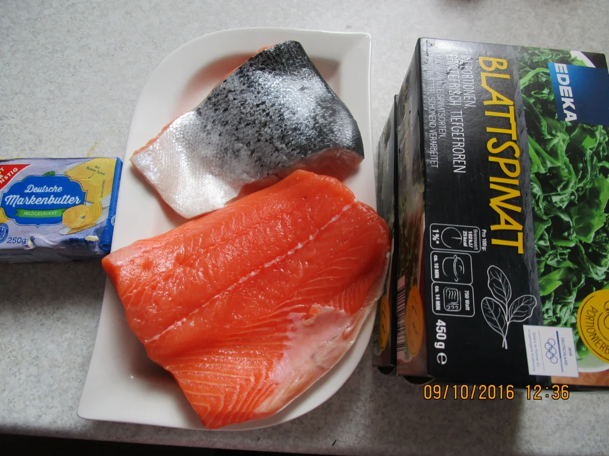 Rezept: Lachs-/Spinat-Auflauf überbacken mit Kartoffelpü und Käse Bild Nr. 666 Lachs-/Spinat-Auflauf überbacken mit Kartoffelpü und Käse - Rezept - Bild Nr. 666