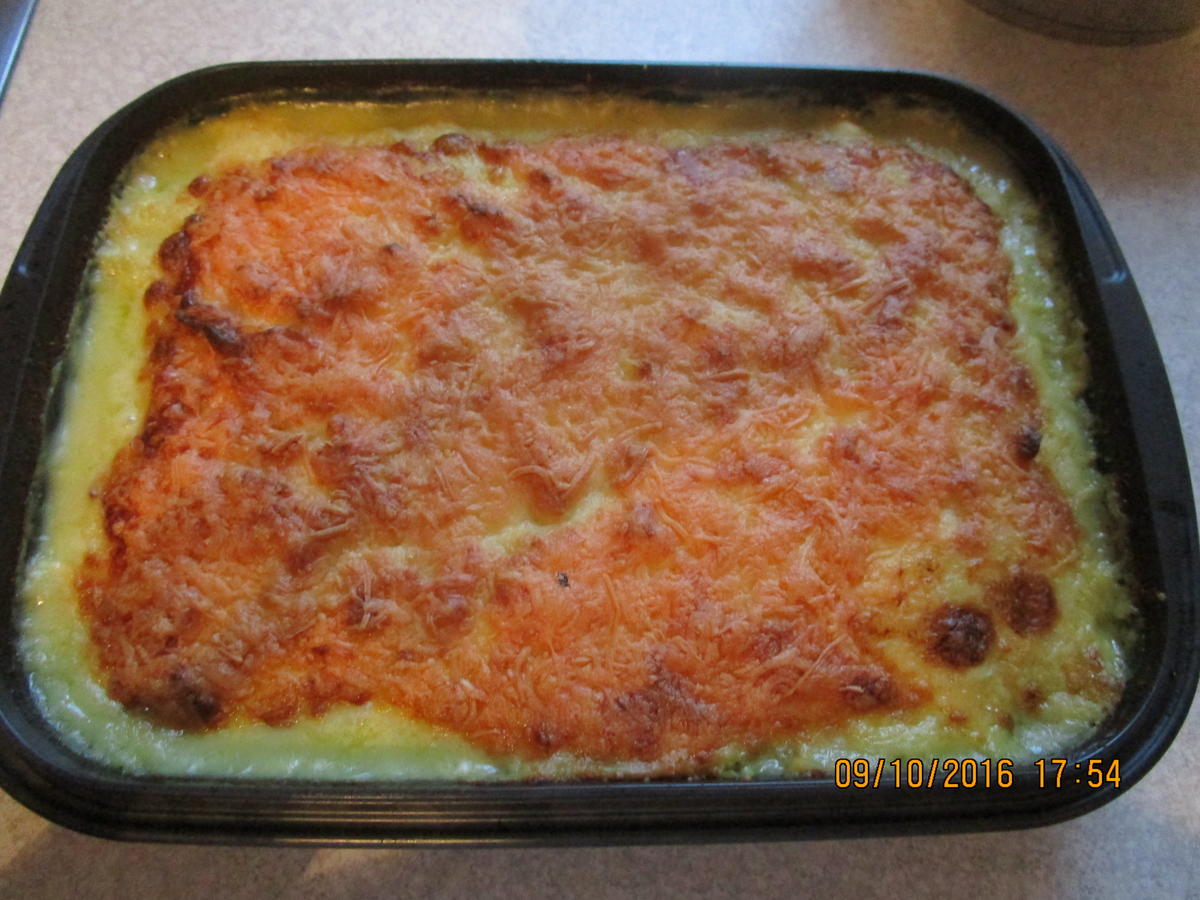 Lachs-/Spinat-Auflauf überbacken mit Kartoffelpü und Käse - Rezept - Bild Nr. 692