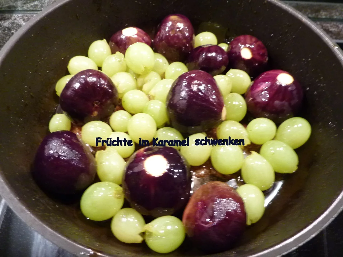 Feigenkuchen mit Trauben und Baumnüsse - Rezept - Bild Nr. 686