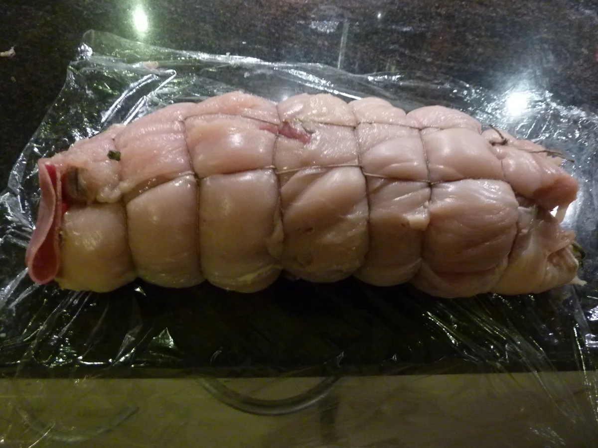 Rezept: Gefüllter Poulet Braten Bild Nr. 689 Gefüllter Poulet Braten - Rezept - Bild Nr. 689