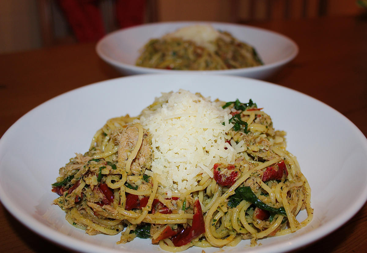 Spaghetti mit Rucola, Tomate & Thufisch - Rezept - Bild Nr. 681