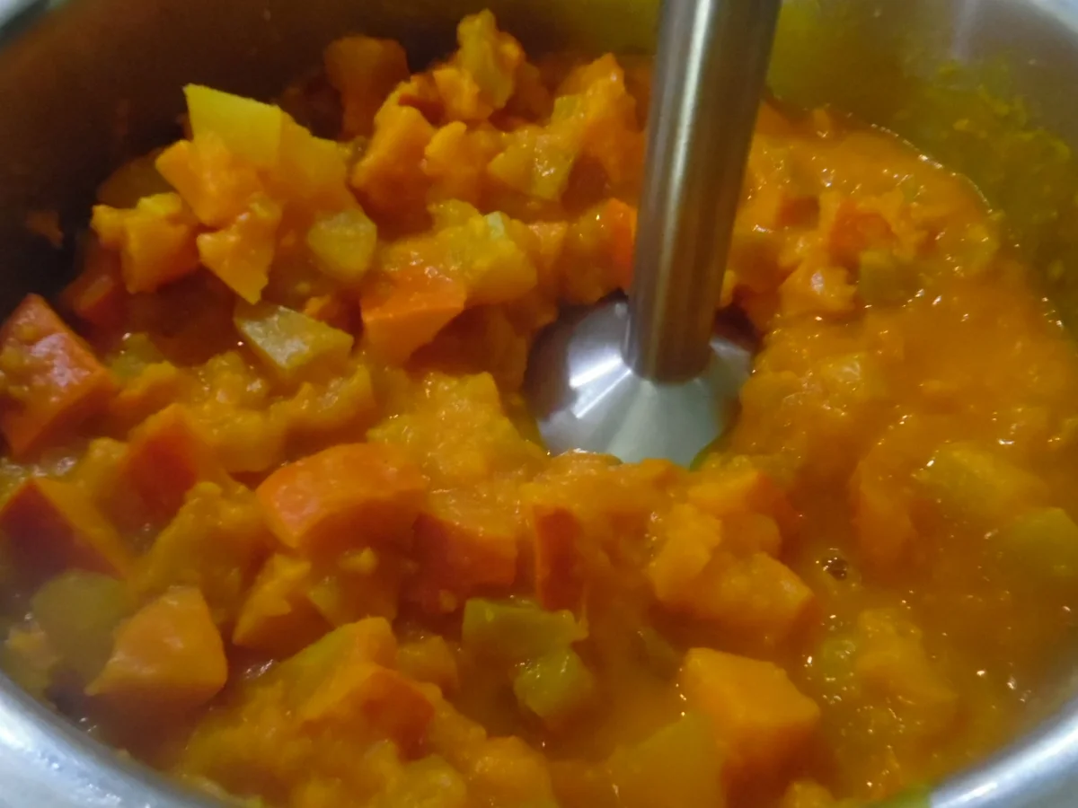 Kürbis-Apfel-Frischkäse-Pudding mit Zimt-Joghurt-Soße - Rezept - Bild Nr. 690