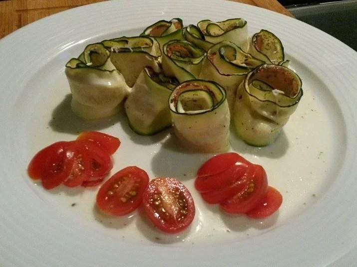 Schinken - Mozzarella Zucchini Röllchen - Rezept - Bild Nr. 687