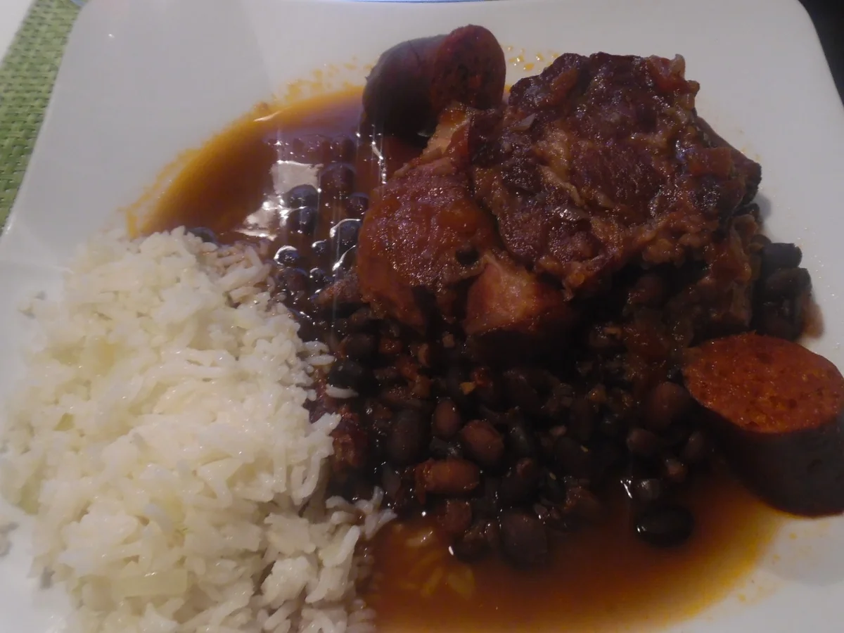 Schwarzer-Bohnen-Topf mit Reisbeilage - Rezept - Bild Nr. 681