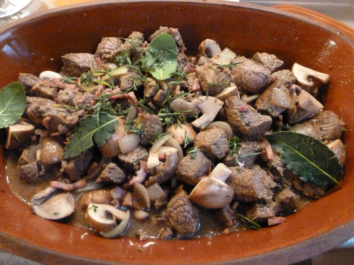 Rindergulasch aus dem Römertopf - Rezept - Bild Nr. 728