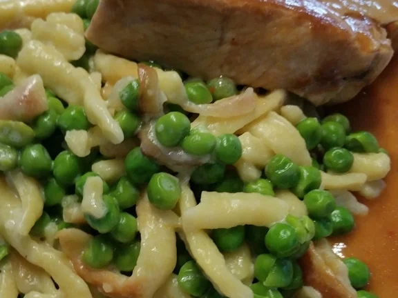 Rezept: Hähnchenbrust mit Erbsen Spätzle Topf à la Biggi Bild Nr. 737 Hähnchenbrust mit Erbsen Spätzle Topf à la Biggi - Rezept - Bild Nr. 737