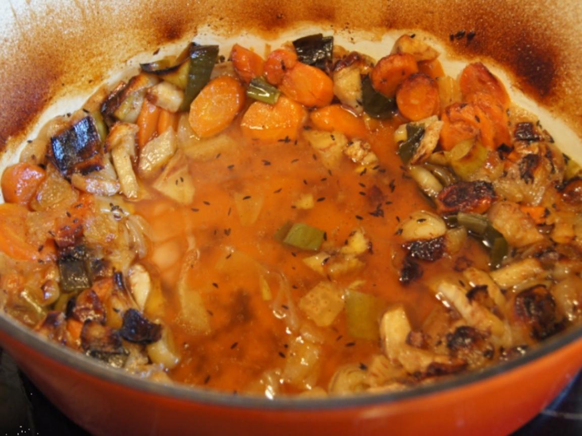 Deftiger Schweinenackenbraten mit pikanter Sauce - einfach - von MausVoh