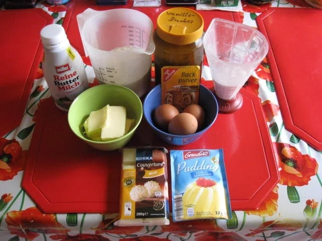 Rezept: Buttermilch Gugelhupf mit weißer Schokolade Bild Nr. 744 Buttermilch Gugelhupf mit weißer Schokolade - Rezept - Bild Nr. 744