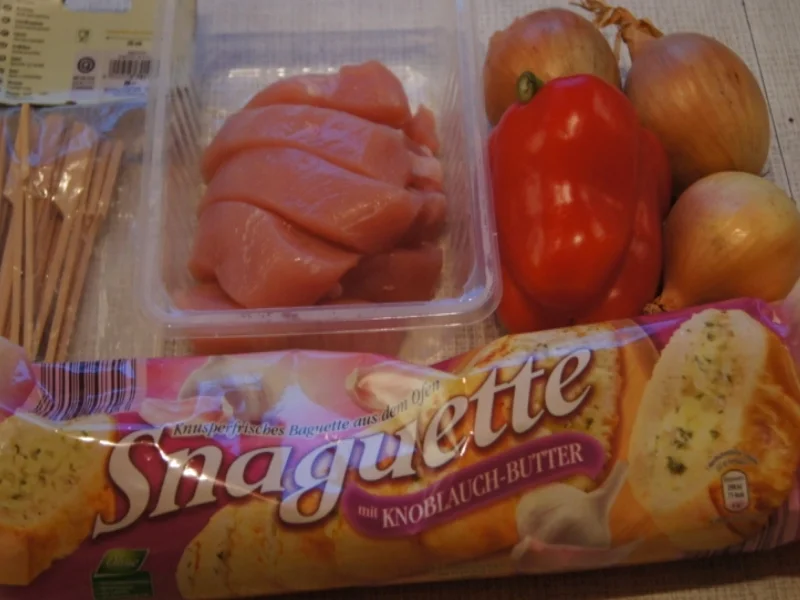 Schaschlik-Putenspieße mit Currysauce und Snaguette - Rezept - Bild Nr. 755