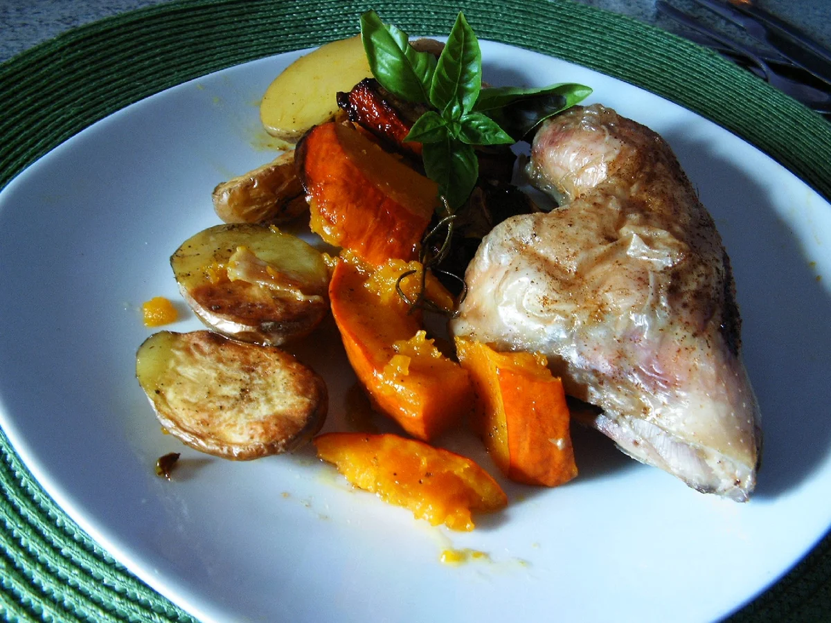 Rezept: Hähnchenkeulen auf Kürbis und Drillingen Bild Nr. 754 Hähnchenkeulen auf Kürbis und Drillingen - Rezept - Bild Nr. 754