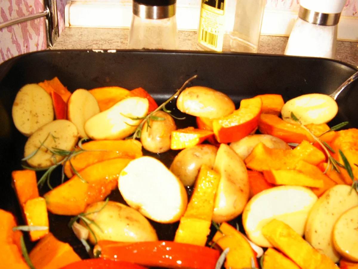 Rezept: Hähnchenkeulen auf Kürbis und Drillingen Bild Nr. 760 Hähnchenkeulen auf Kürbis und Drillingen - Rezept - Bild Nr. 760