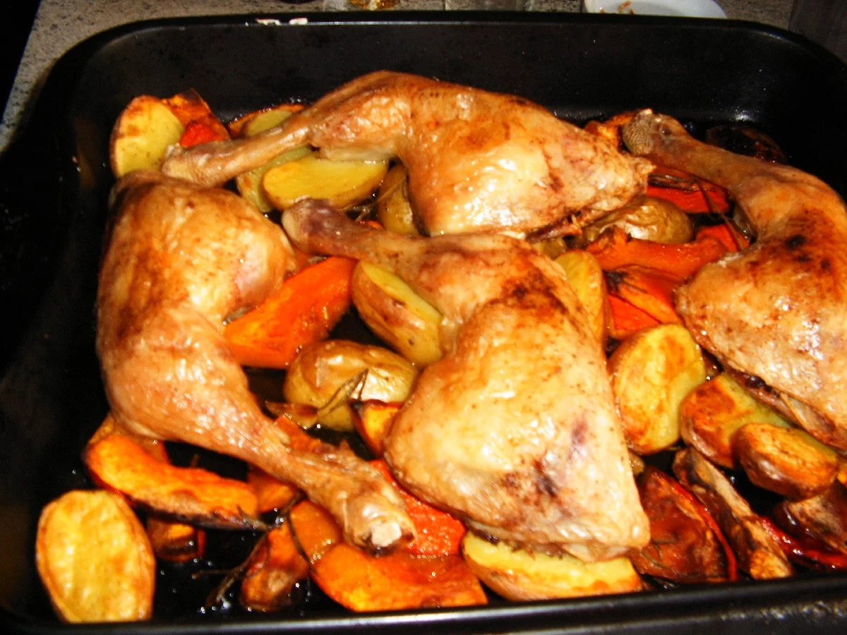 Rezept: Hähnchenkeulen auf Kürbis und Drillingen Bild Nr. 762 Hähnchenkeulen auf Kürbis und Drillingen - Rezept - Bild Nr. 762