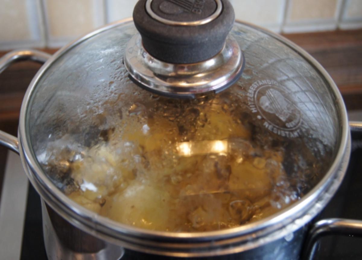 Pellkartoffeln mit Curry-Paprika-Quark und Eismeer-Garnelen - Rezept - Bild Nr. 761