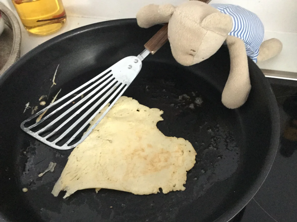 dünne Eierküchlein mit Himbeermarmelade - Rezept - Bild Nr. 789