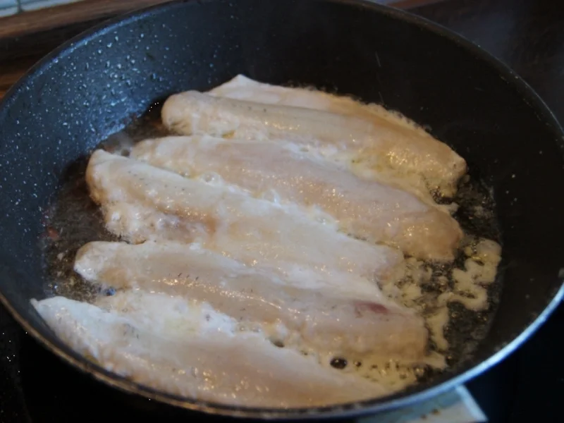 Zanderfilets auf Gemüsebett mit Curryreis - Rezept - Bild Nr. 794