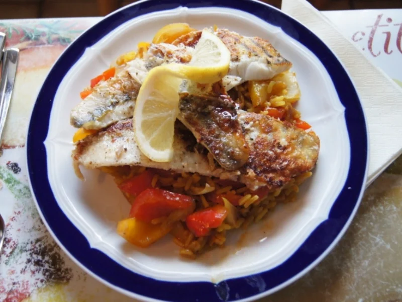 Zanderfilets auf Gemüsebett mit Curryreis - Rezept - Bild Nr. 802