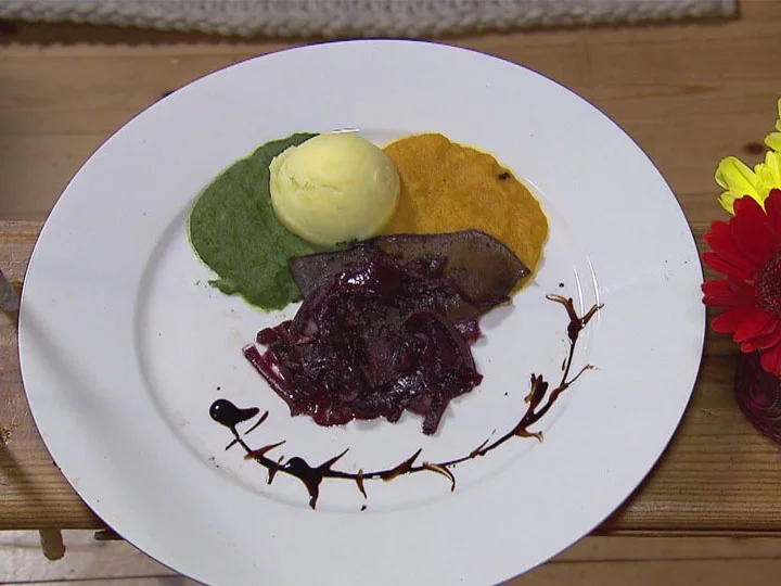 Gebratene Lammleber auf Spinat-/Kartoffel- und Kürbisbett mit karamellisierten Zwiebeln - Rezept - Bild Nr. 2