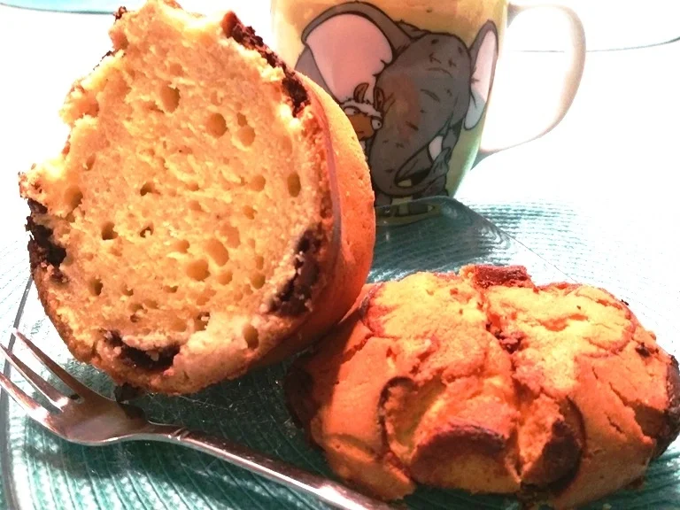 Eierlikör Rührteigtörtchen mit Schokoflecken - Rezept - Bild Nr. 827