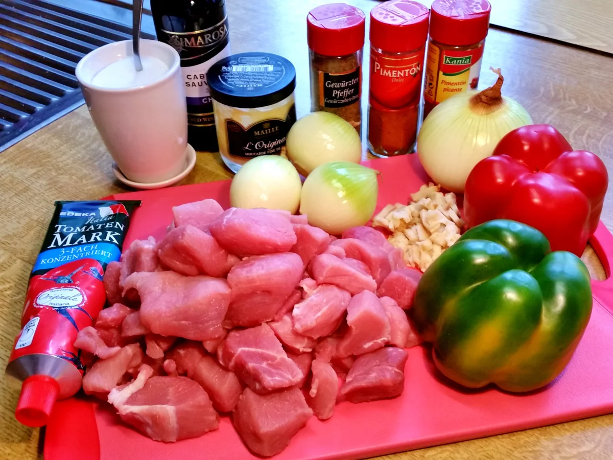 Rezept: Paprika-Gulasch Bild Nr. 821 Paprika-Gulasch - Rezept - Bild Nr. 821