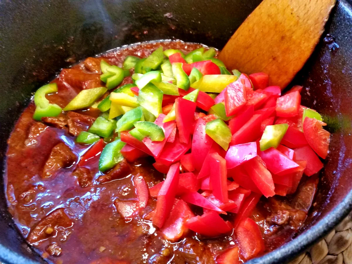 Rezept: Paprika-Gulasch Bild Nr. 827 Paprika-Gulasch - Rezept - Bild Nr. 827