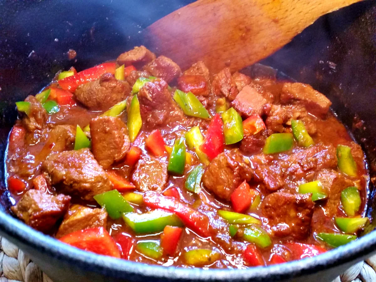 Rezept: Paprika-Gulasch Bild Nr. 828 Paprika-Gulasch - Rezept - Bild Nr. 828