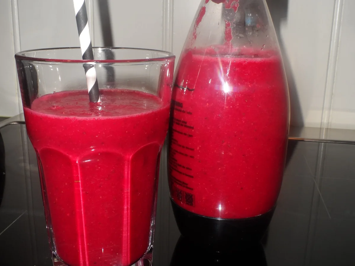 Rezept: BiNe` S ROTE BETE SMOOTHIE Bild Nr. 841 BiNe` S ROTE BETE SMOOTHIE - Rezept - Bild Nr. 841