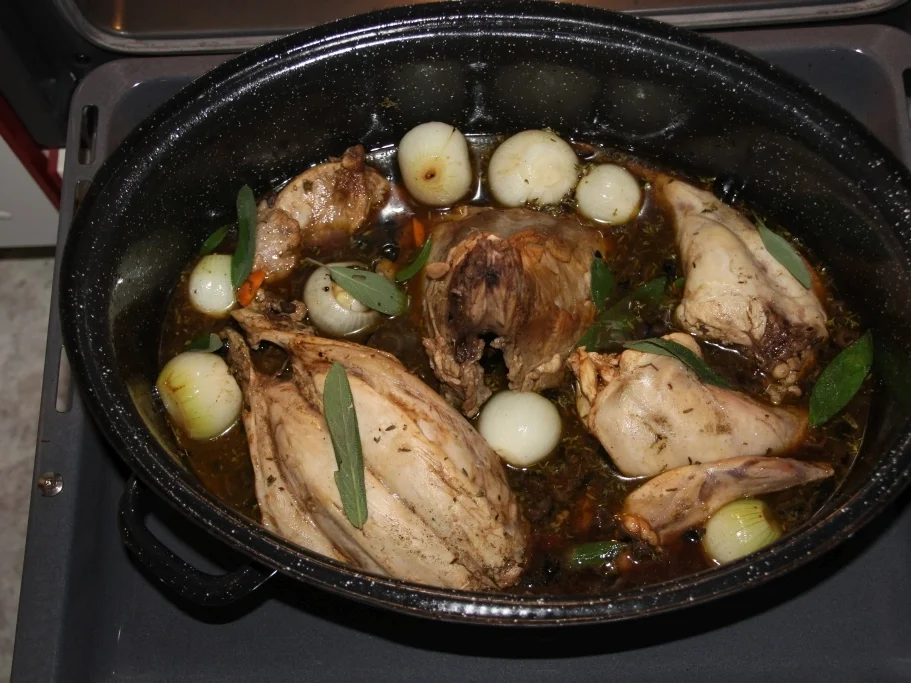 Kaninchen mit Weißwein-Balsamico und Oliven - Rezept - Bild Nr. 840