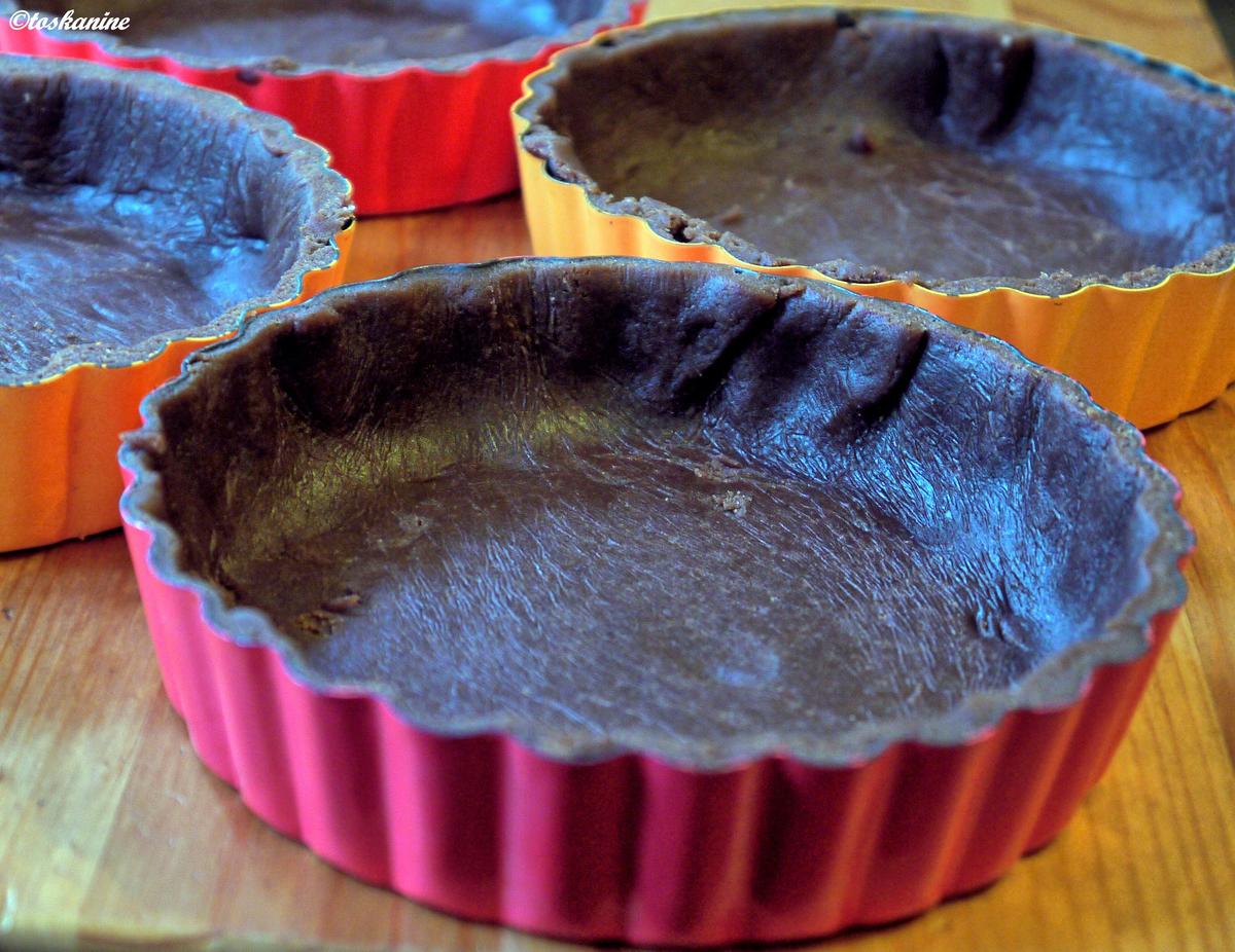 Peanutbutter-Tartelettes mit Granatapfel - Rezept - Bild Nr. 841