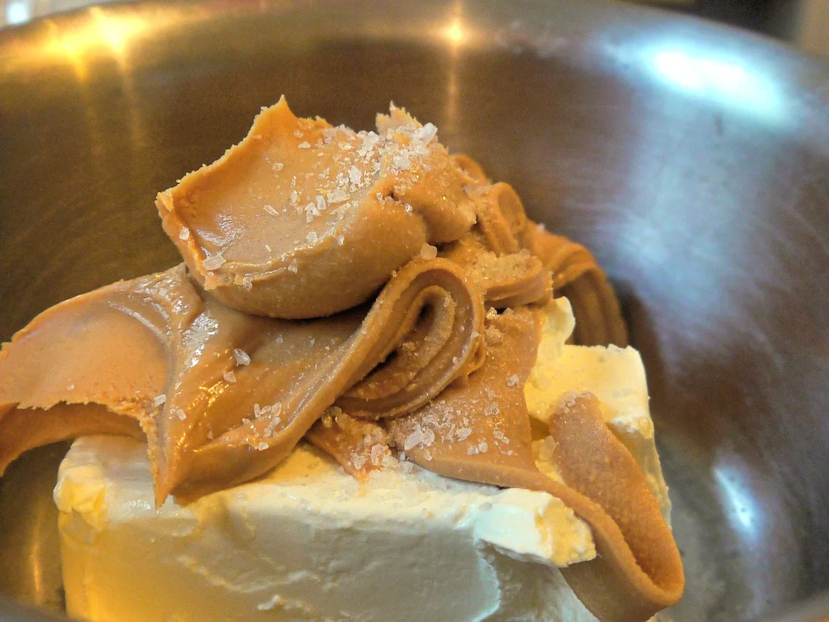 Peanutbutter-Tartelettes mit Granatapfel - Rezept - Bild Nr. 843