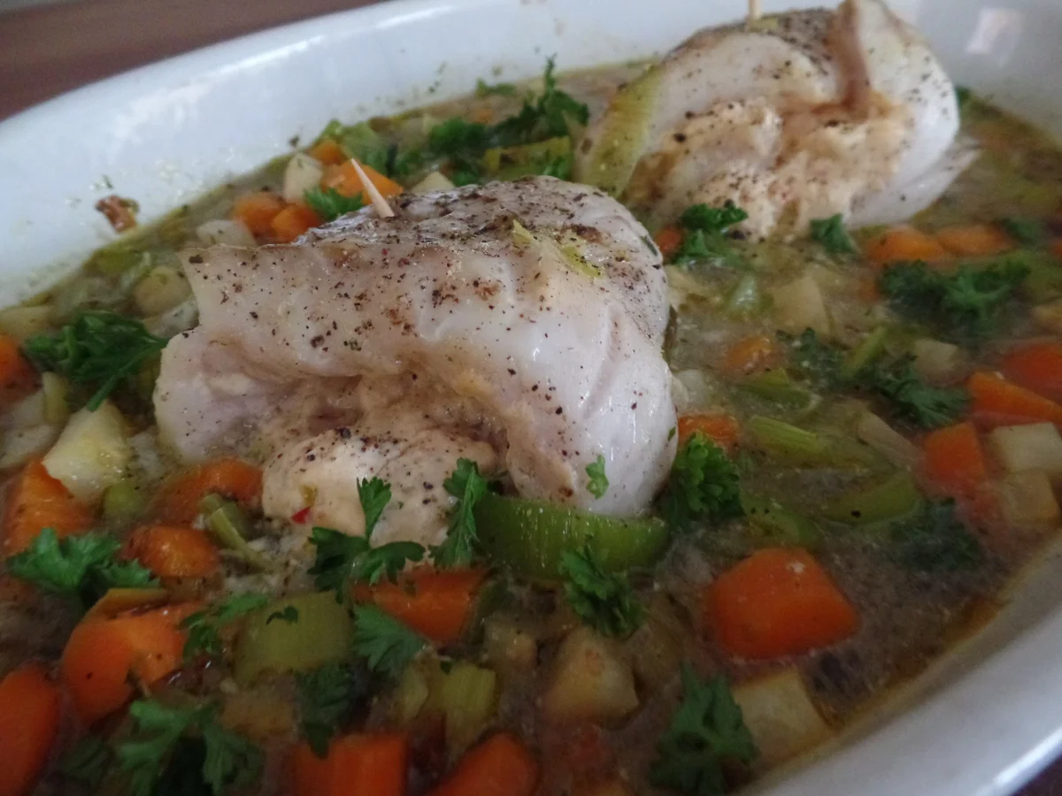 Rotbarschröllchen auf Gemüse - Rezept - Bild Nr. 845