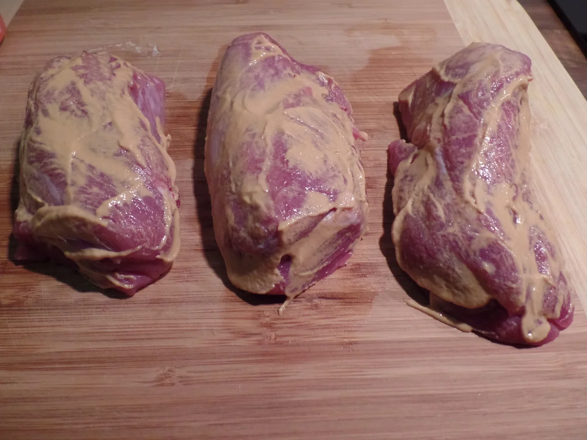 Schweinefilet mit Pfefferrahmsauce  und Pilzgemüse - Rezept - Bild Nr. 853